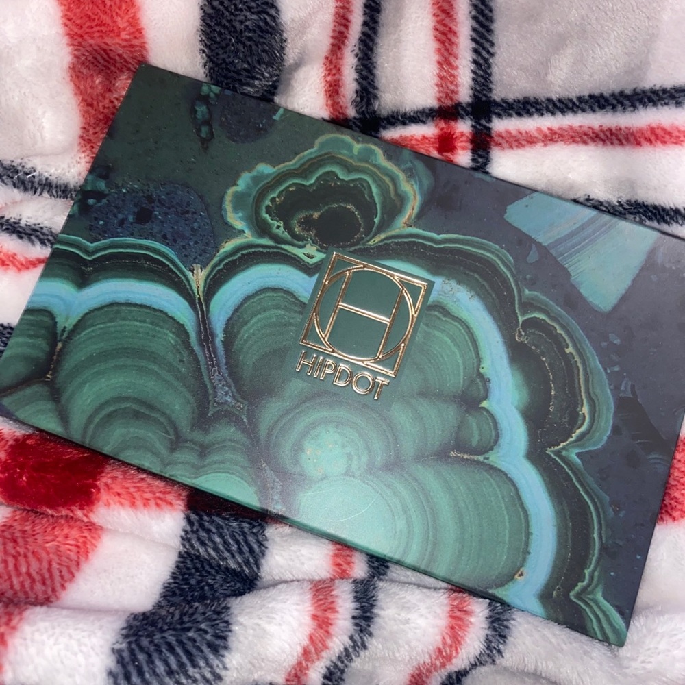 Hipdot cenote pressed eyeshadow palette